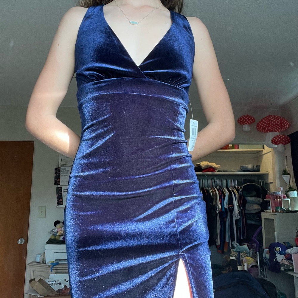 Darling Blue Bodycon Midi Dress with V-Neck and Slit
